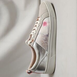 Ted Baker London Fushar Floral Suede Rose Gold Bow Metallic sneakers (w 7.5)